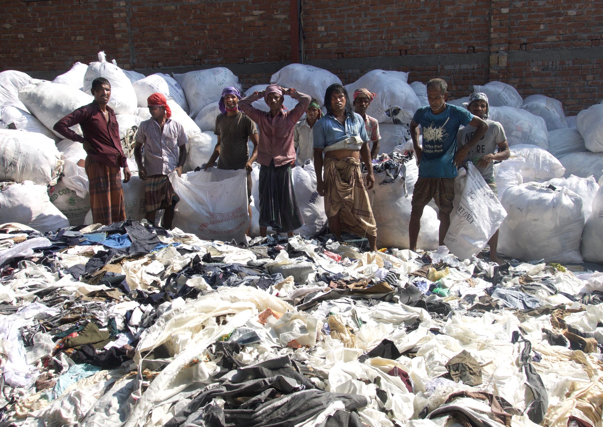 Tootmisjääkide sortimine Dhakas